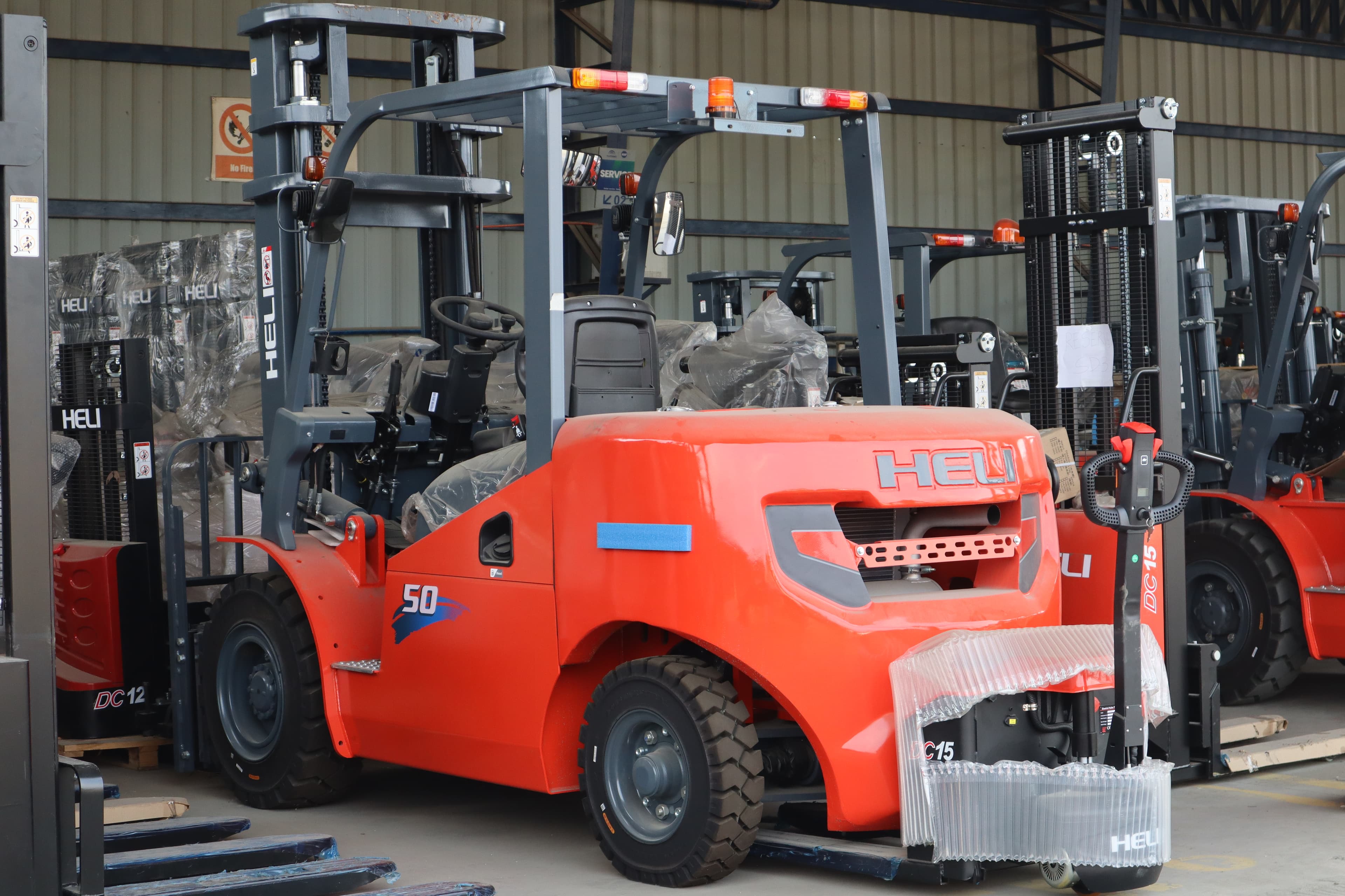 Internal Combustion Forklift Series - Model 3